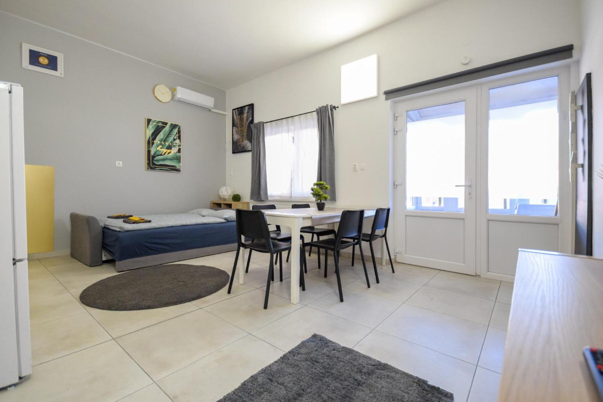 Apartman Island